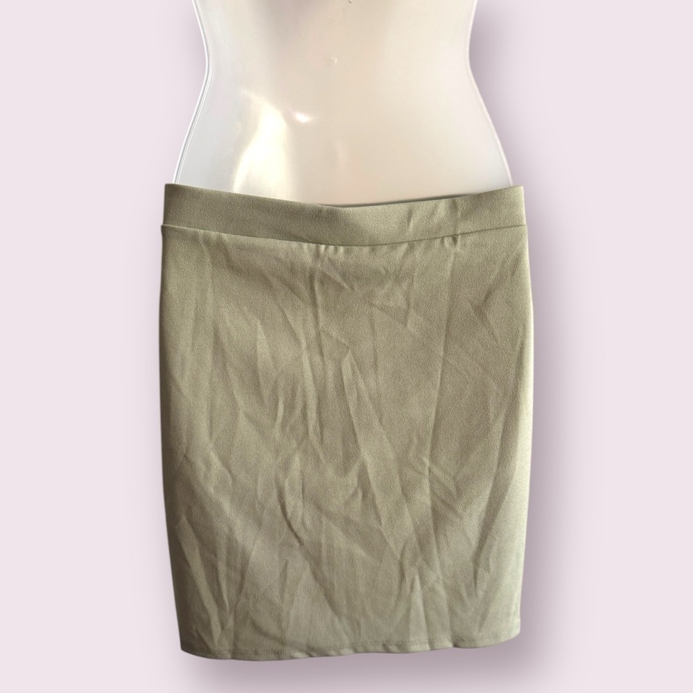 Fashion Nova Green Bodycon Mini Skirt Side Slit Fitted Size M - Picture 4 of 4